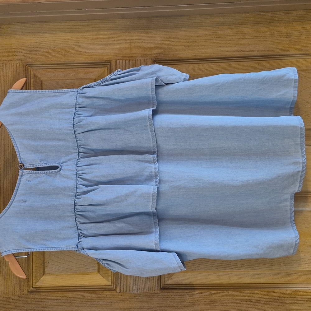 LC Lairen Conrad Cold Shoulder Ruffle Chambray Light Blue Short Sleeve Top Large - Picture 4 of 9